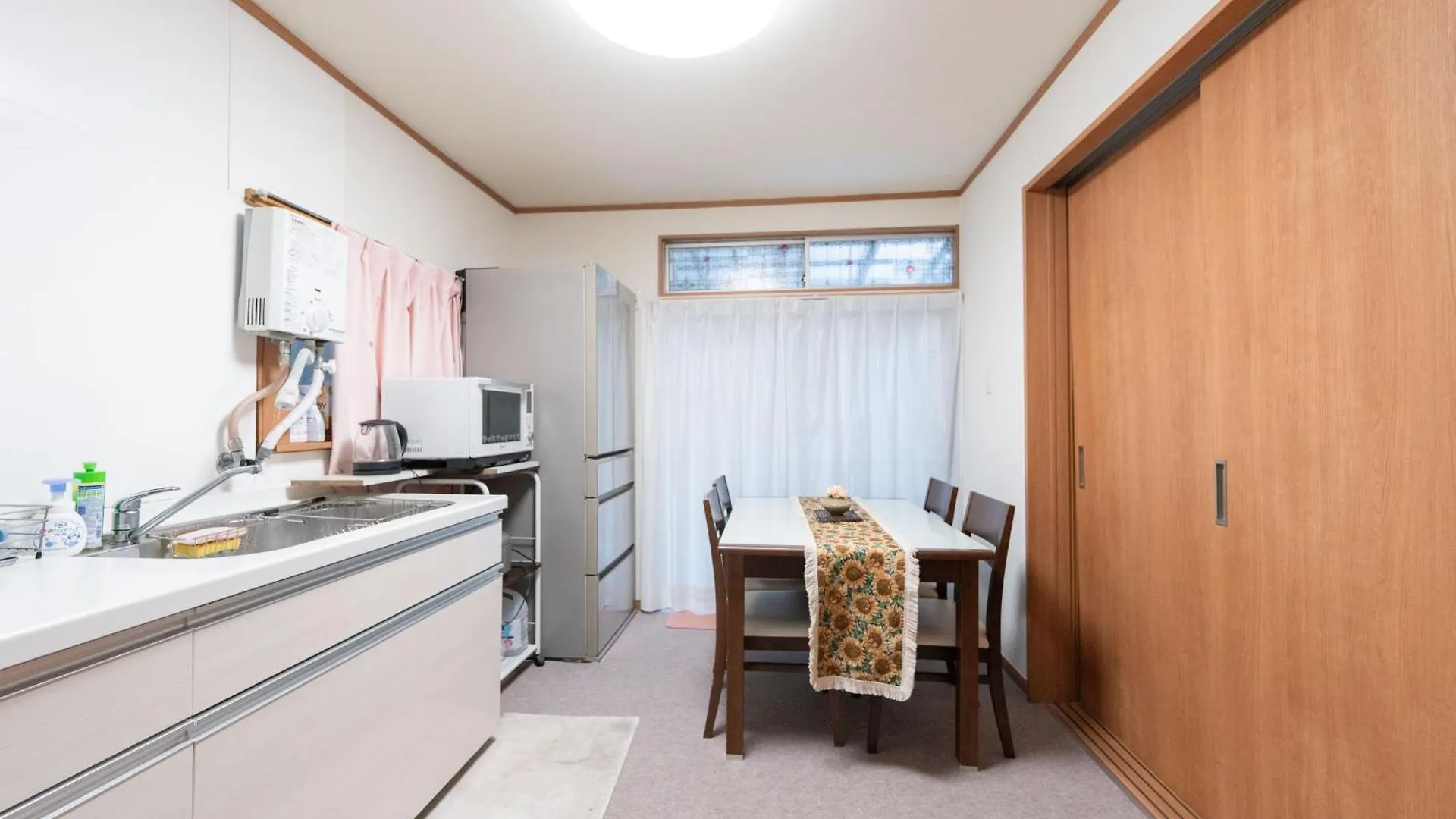 Tokyo /Quiet Area/Wi-Fi/Multi-Person Occupancy. Apartment Japan